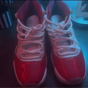 Jordan 11 cherrys